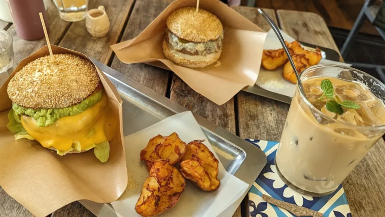 Must-Try Wagyu Burgers in Jiyugaoka, Tokyo! Witch’s Little Forest Burgers (formerly Jiyugaoka Burger) Audio Menu