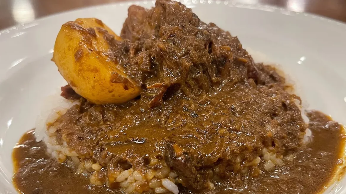 An inviting image of a delicious beef curry plate from Bengal Curry in Akihabara, Tokyo.