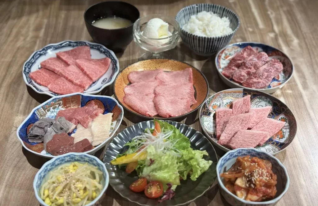 焼肉ホルモン 鍵矢 新今宮店
